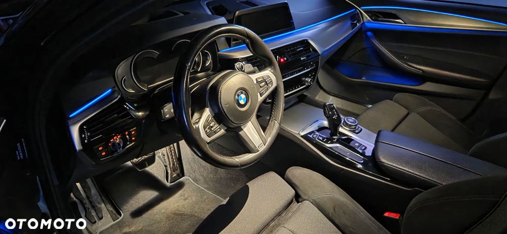 BMW Seria 5 525d M Sport sport - 30