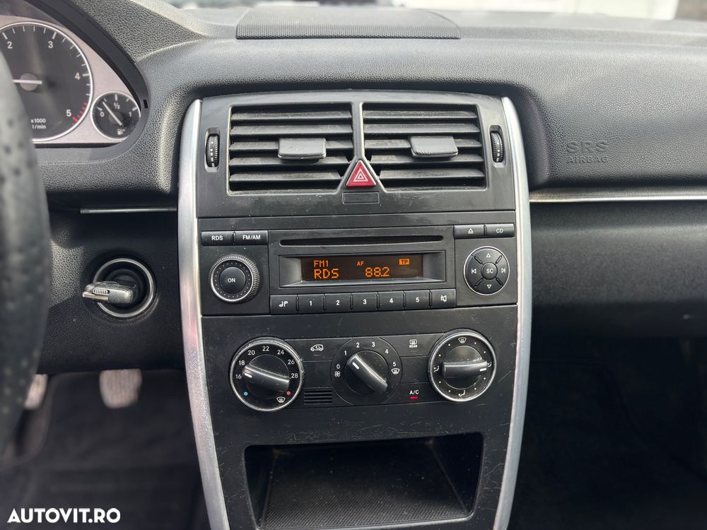 Mercedes-Benz B 180 CDI - 12