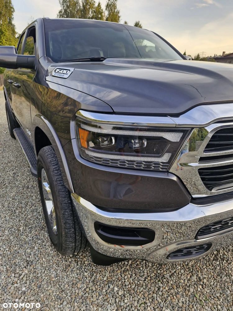 RAM 1500 ver-5-7-quad-cab-laramie - 8