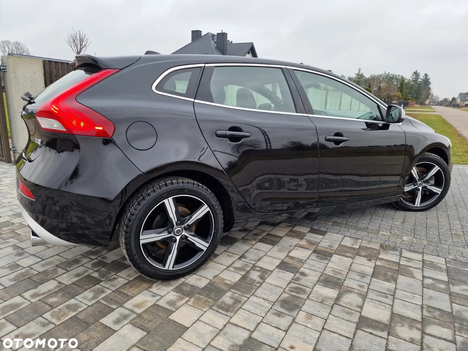 Volvo V40 D3 R Design - 11