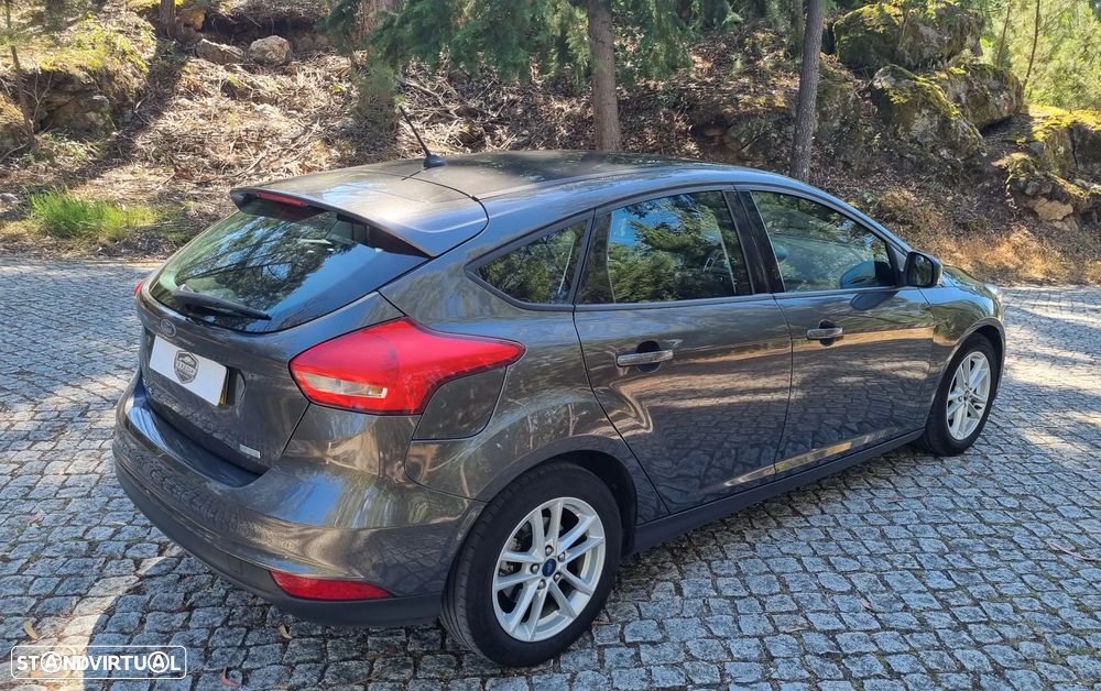 Ford Focus 1.0 EcoBoost Business - 4