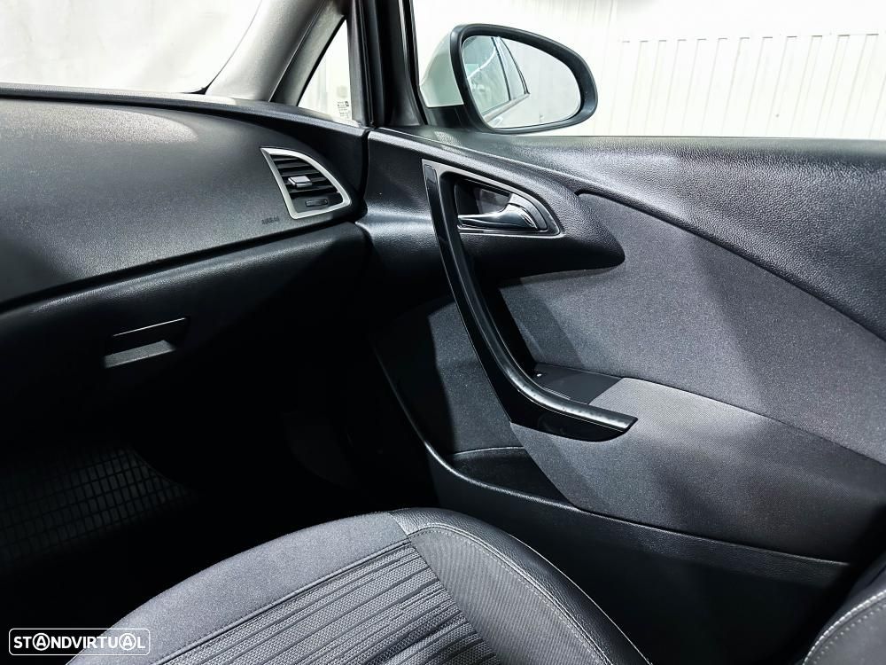 Opel Astra 1.6 CDTI Cosmo S/S J18 - 24