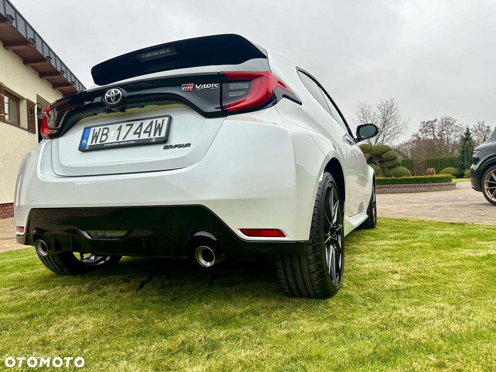 Toyota Yaris - 8