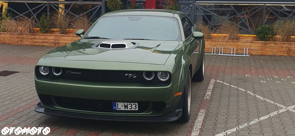 Dodge Challenger - 25