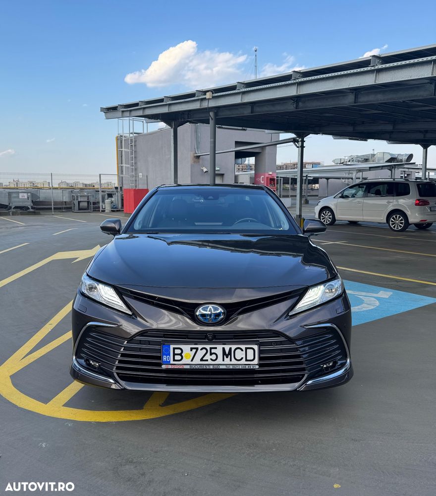 Toyota Camry 2.5 Exclusive - 8