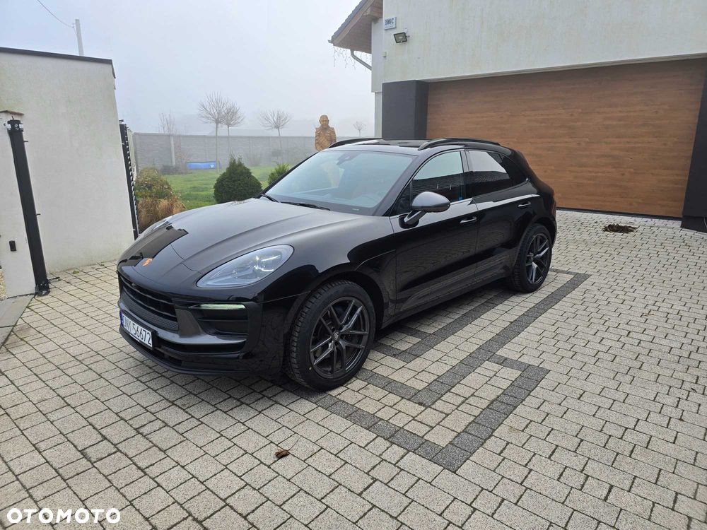 Porsche Macan - 1