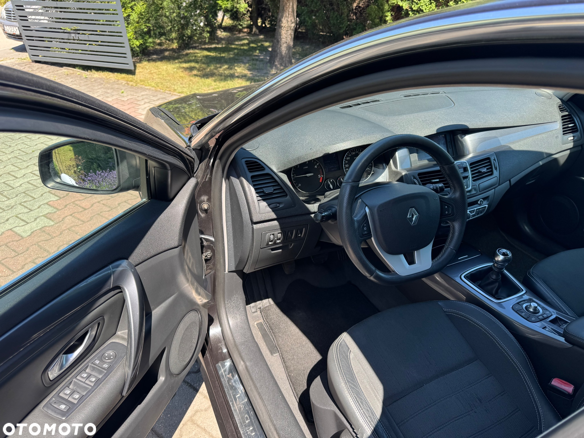 Renault Laguna Grandtour dCi 150 FAP GT - 14