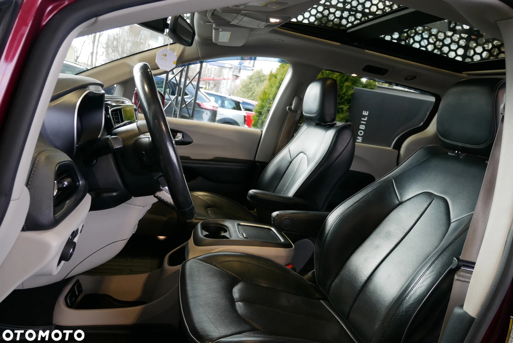 Chrysler Pacifica - 13