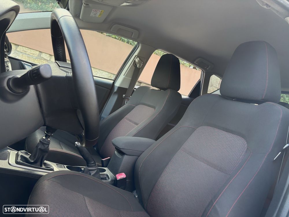 Toyota Auris 1.4 D-4D Comfort+Pack Sport - 23