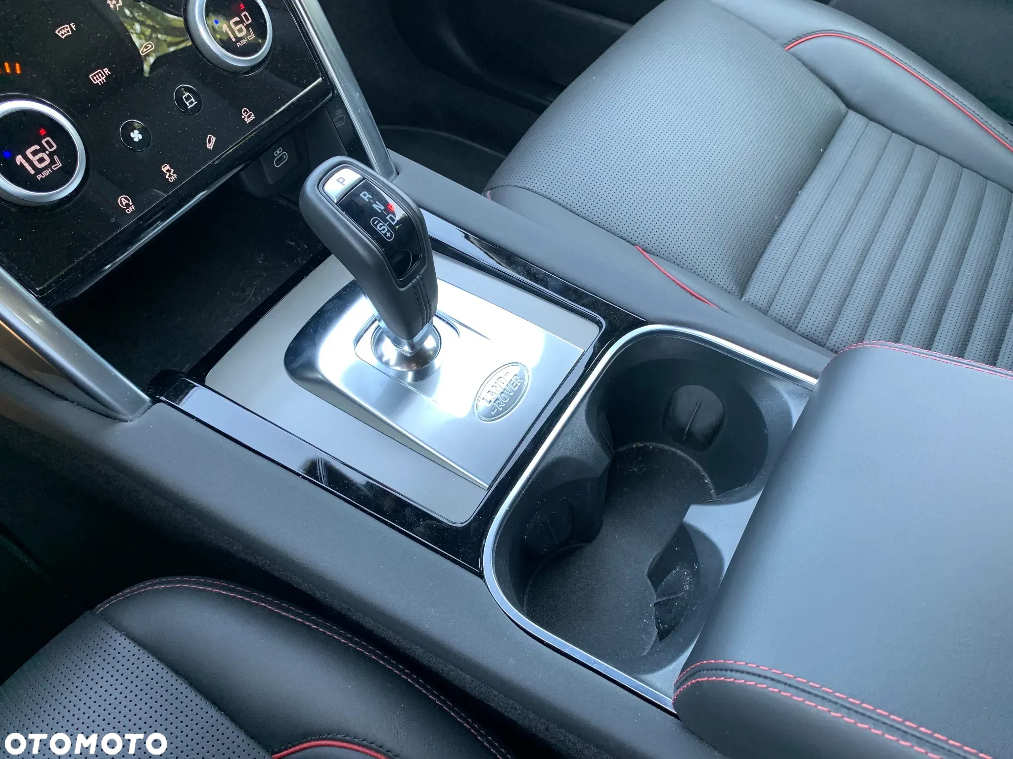Land Rover Discovery Sport - 12