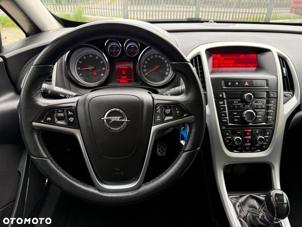 Opel Astra 1.6 Turbo Edition - 22