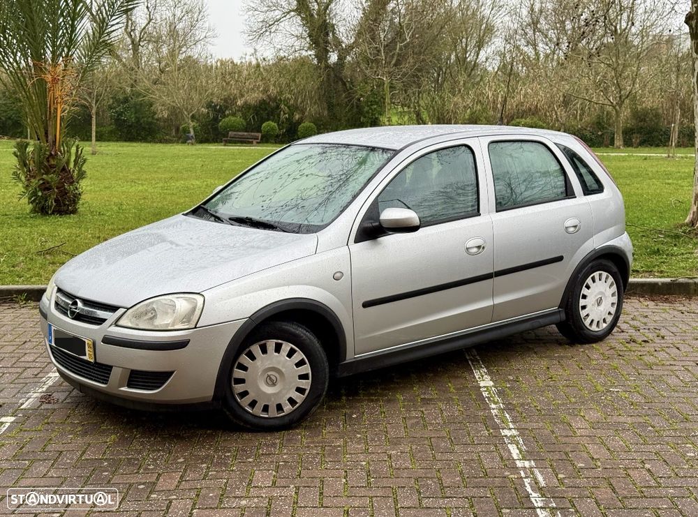 Opel Corsa 1.2 16V Confort - 1