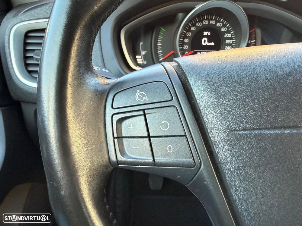 Volvo V40 Cross Country 1.6 D2 Kinetic - 34