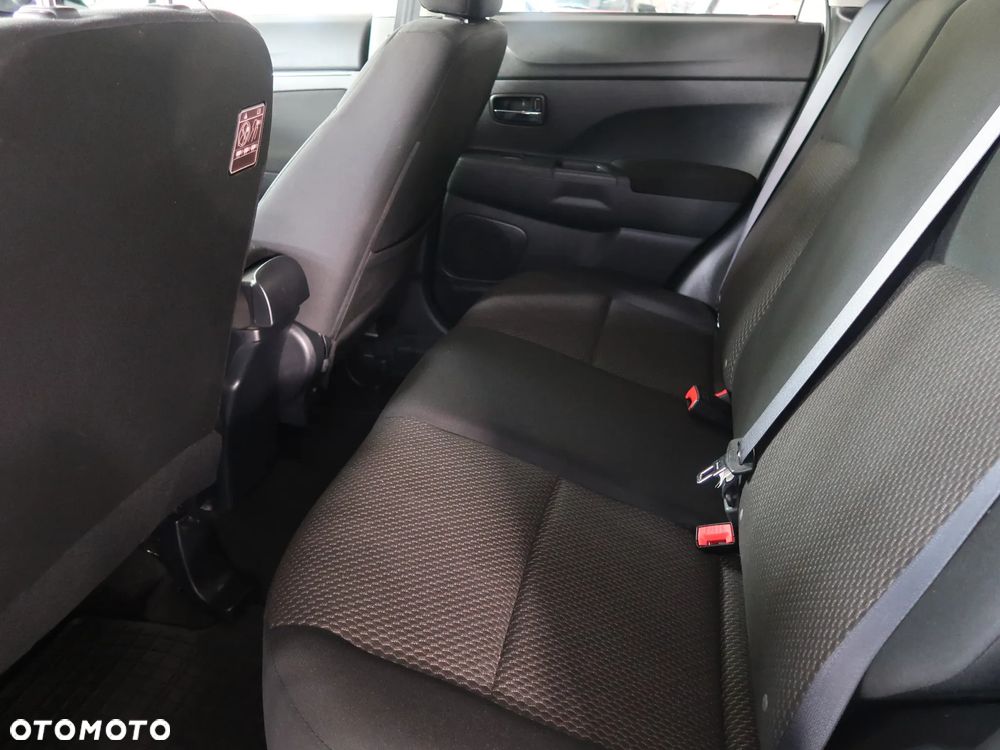 Mitsubishi ASX - 12