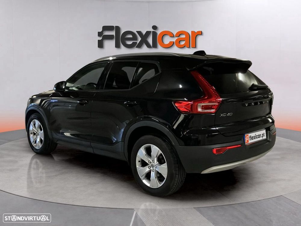 Volvo XC 40 1.5 T3 Momentum Plus - 3