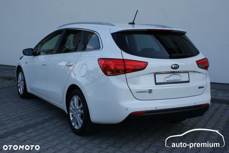 Kia Ceed 1.6 GDI Dream Team Edition - 5