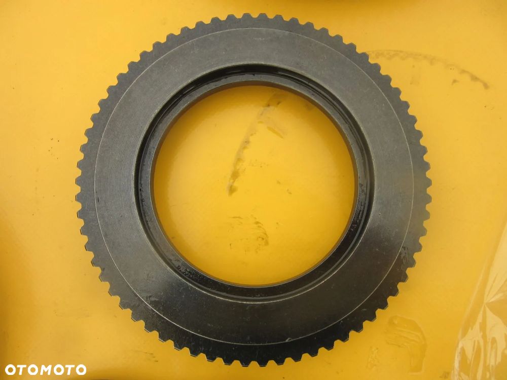 Sprzęgła kłowe KV skrzyni biegów Case CVX130 - 6