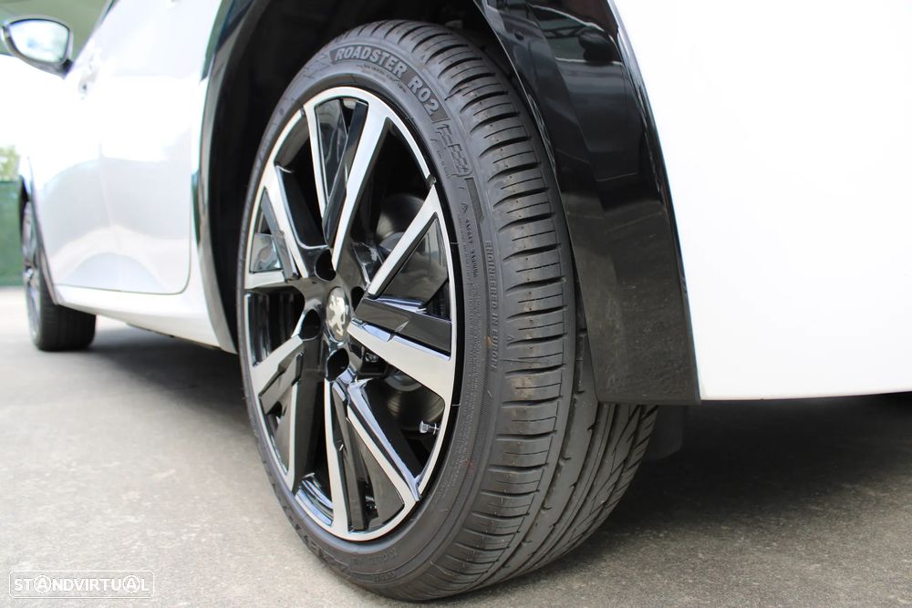 Peugeot e-208 50 kWh GT Line - 14