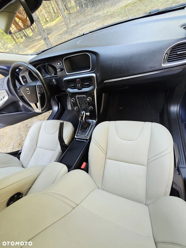 Volvo V40 D2 Drive-E SCR Dynamic Edition - 19