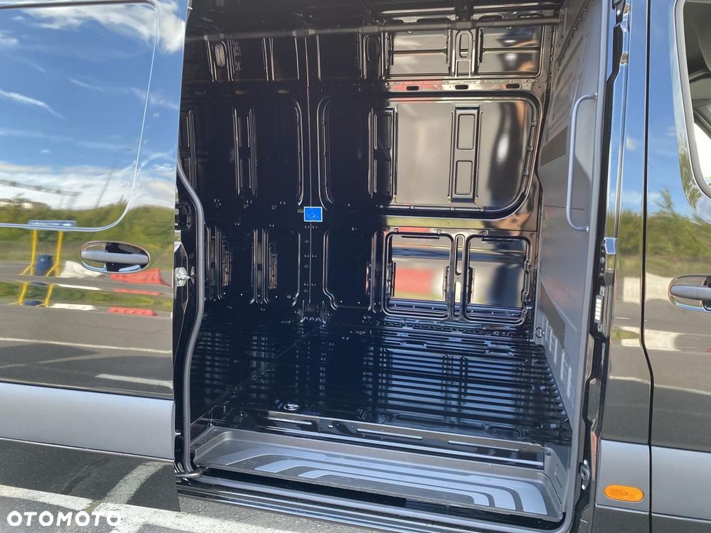 Mercedes-Benz Sprinter - 19
