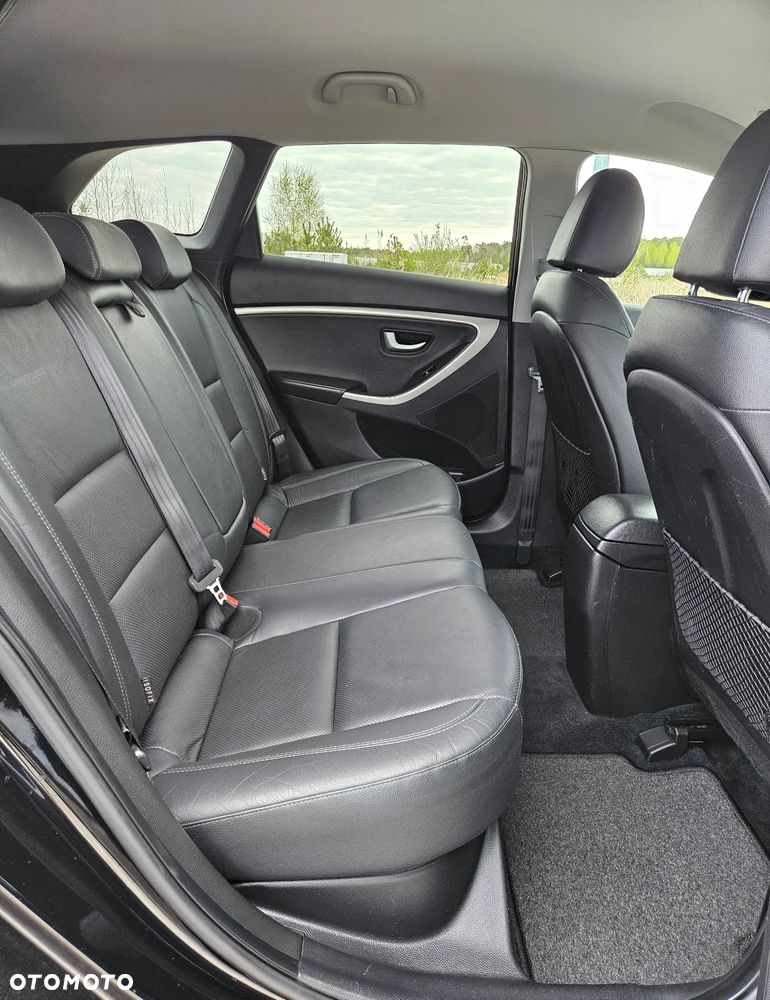Hyundai i30 1.6 CRDi BlueDrive Premium - 9