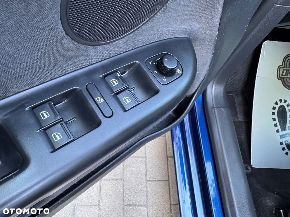 Volkswagen Golf Plus - 28
