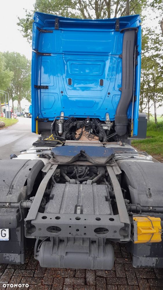 Mercedes-Benz Actros - 7