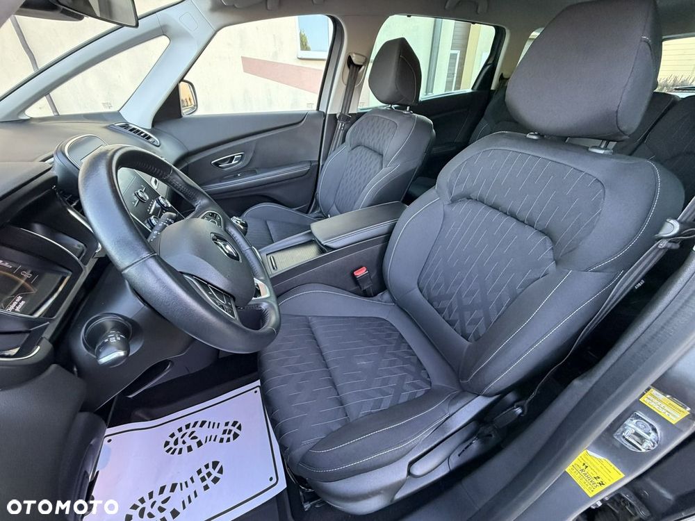 Renault Grand Scenic - 18