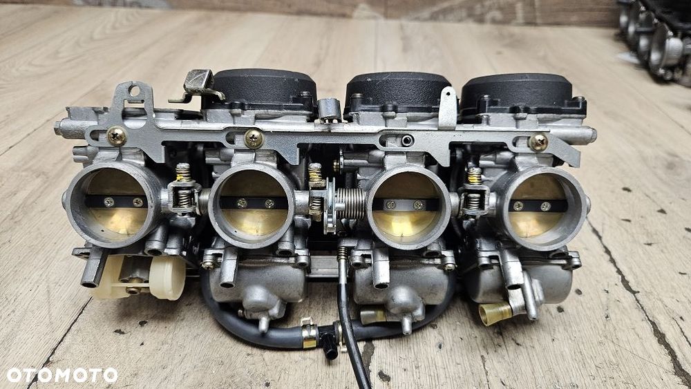 Gaźnik gaźniki Kawasaki ZZR1100 - 8