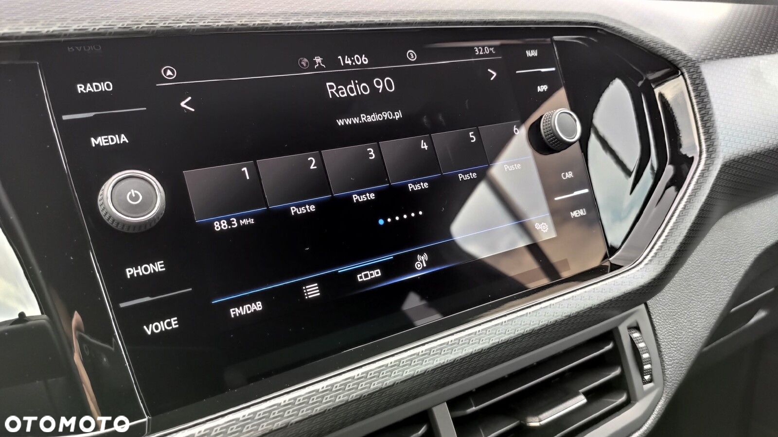 Volkswagen T-Cross - 16