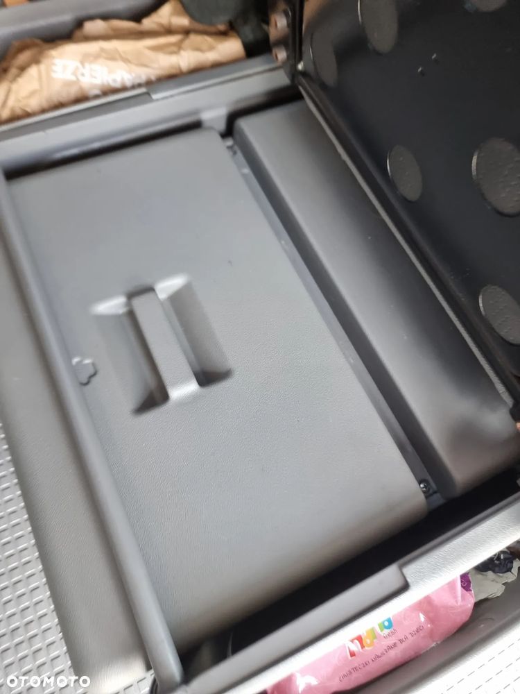 Volkswagen Multivan - 22