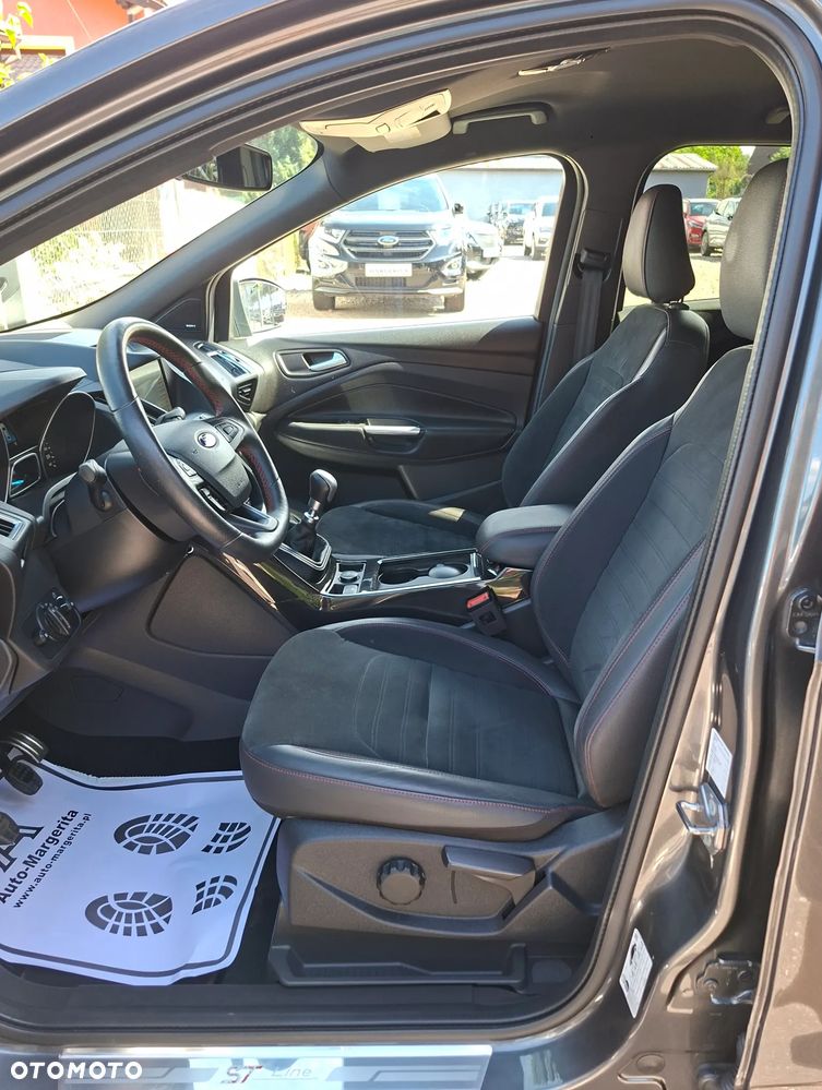 Ford Kuga 2.0 TDCi 2x4 ST-Line - 9