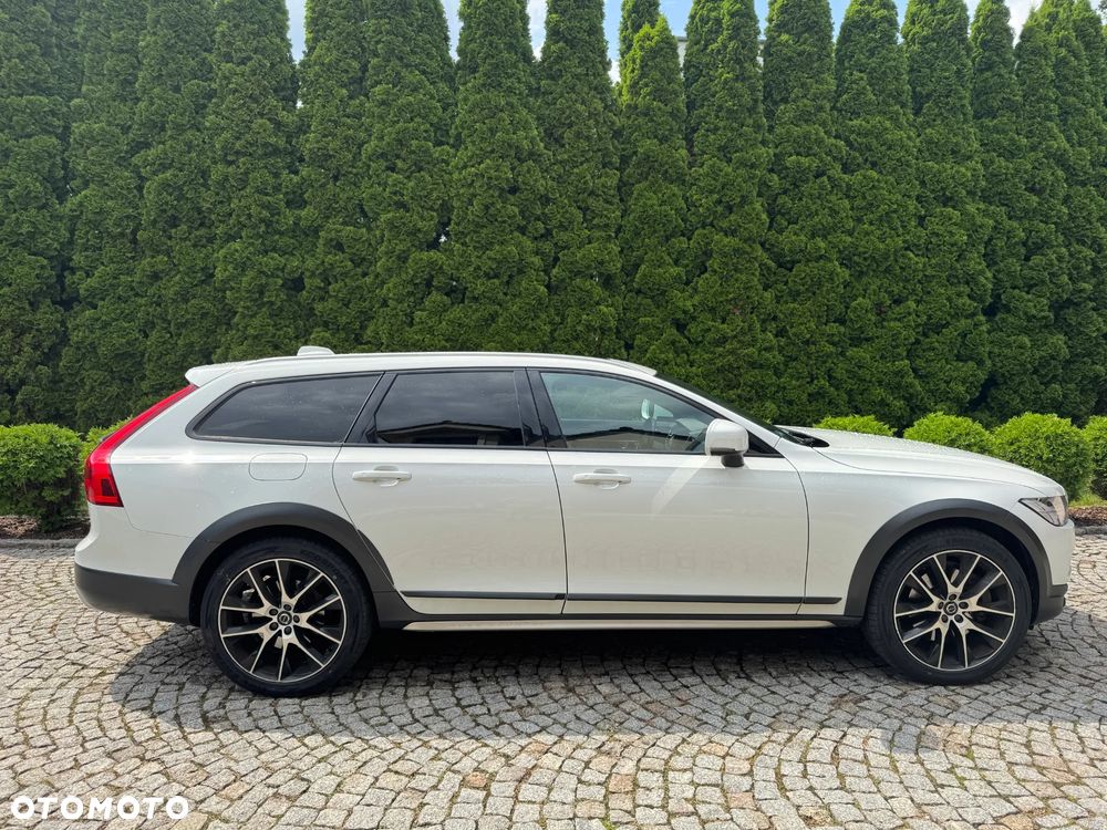 Volvo V90 Cross Country D5 AWD - 2