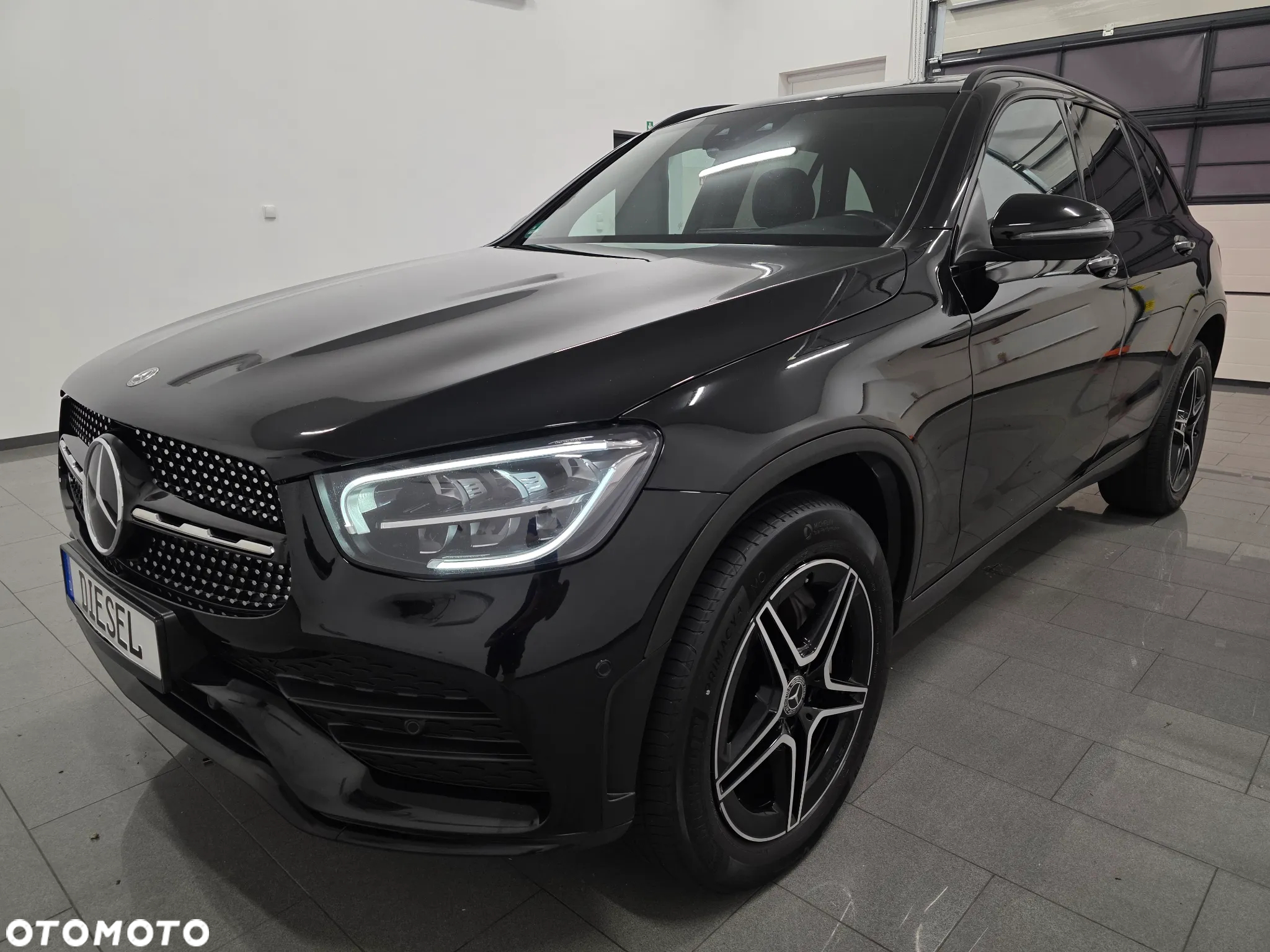 Mercedes-Benz GLC 300 d 4Matic 9G-TRONIC AMG Line Plus - 2