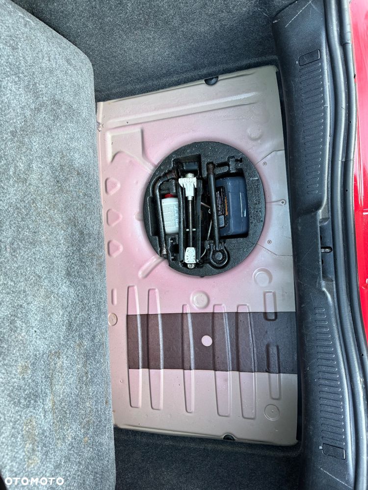 Renault Clio 1.2 16V Authentique - 24