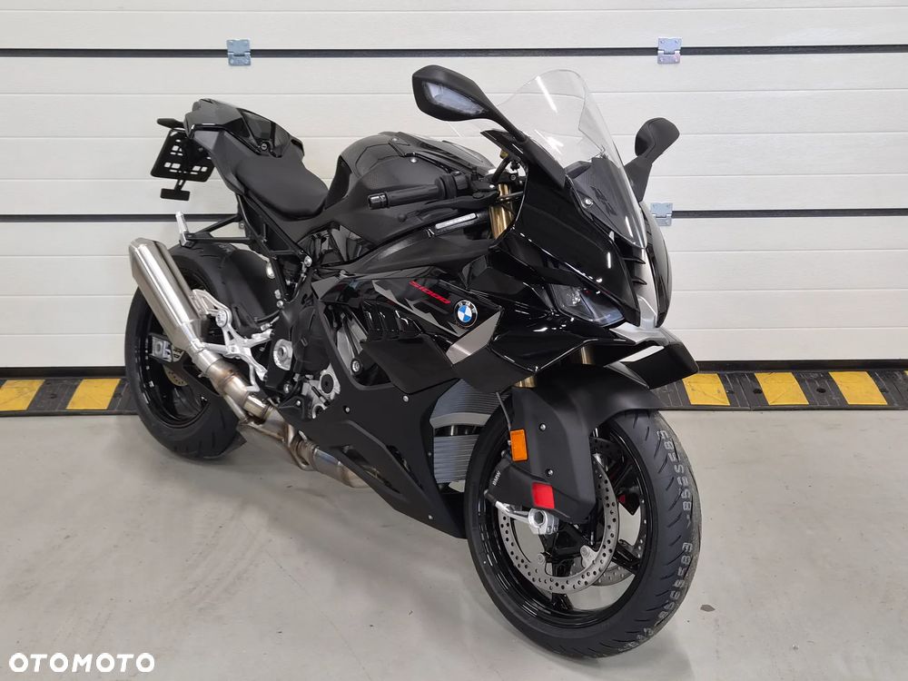 BMW S - 4