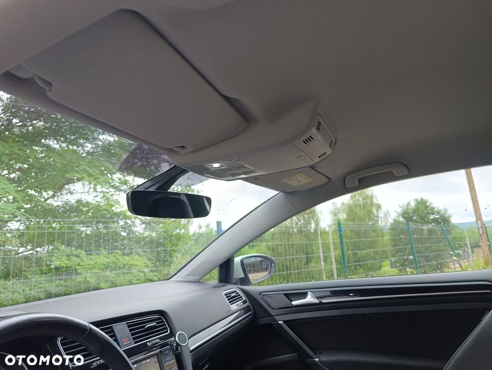 Volkswagen Golf - 19