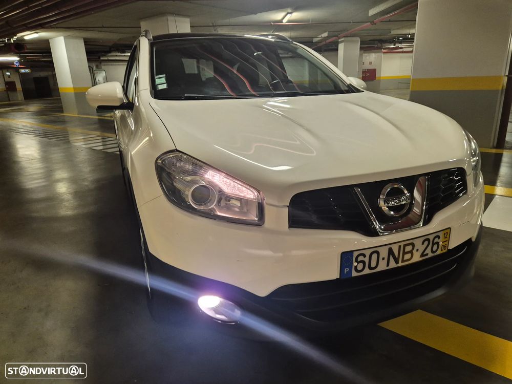 Nissan Qashqai +2 1.5 dCi Tekna Premium 17 - 10