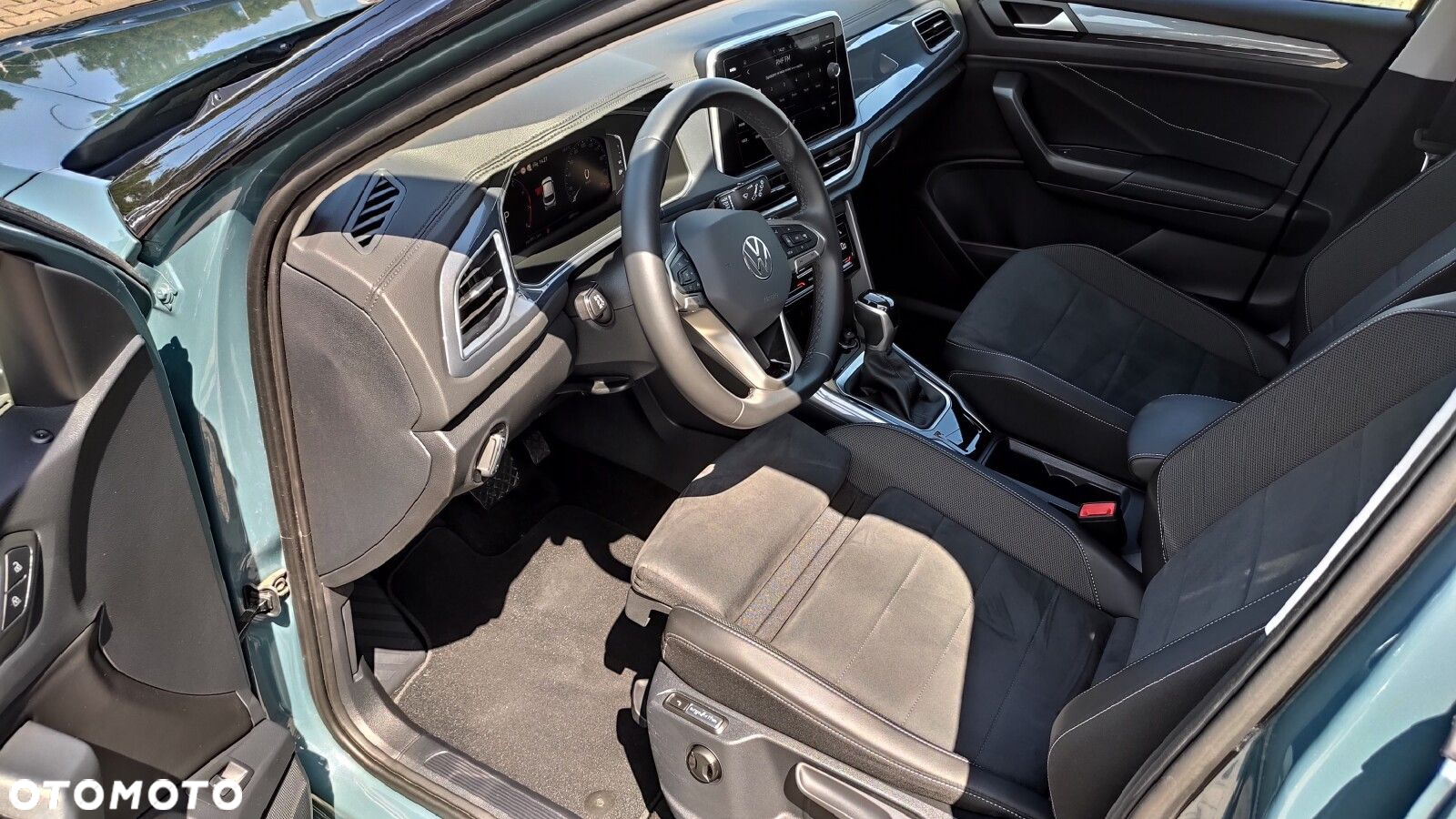 Volkswagen T-Roc - 10