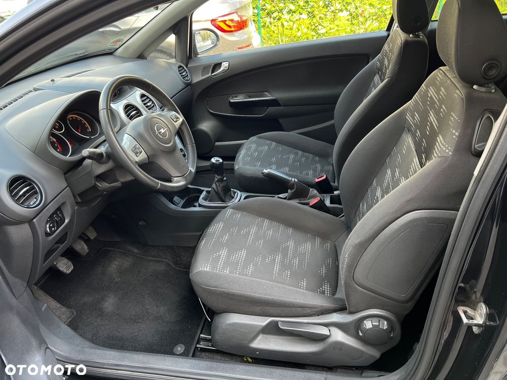 Opel Corsa 1.4 16V Satellite - 14