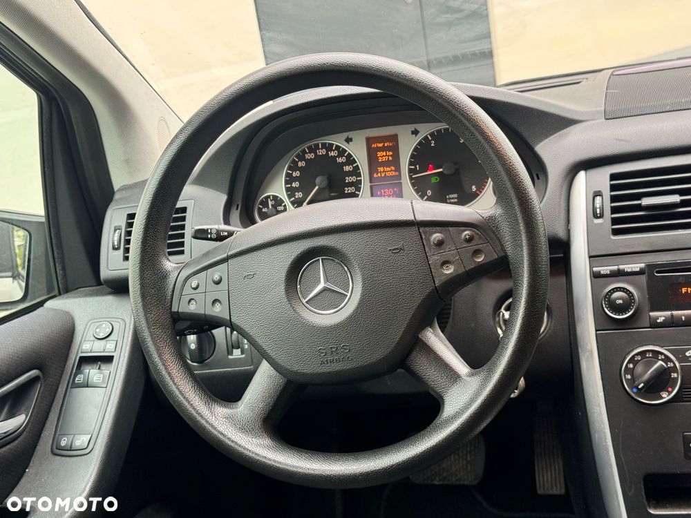 Mercedes-Benz Klasa B 180 CDI Autotronic - 26