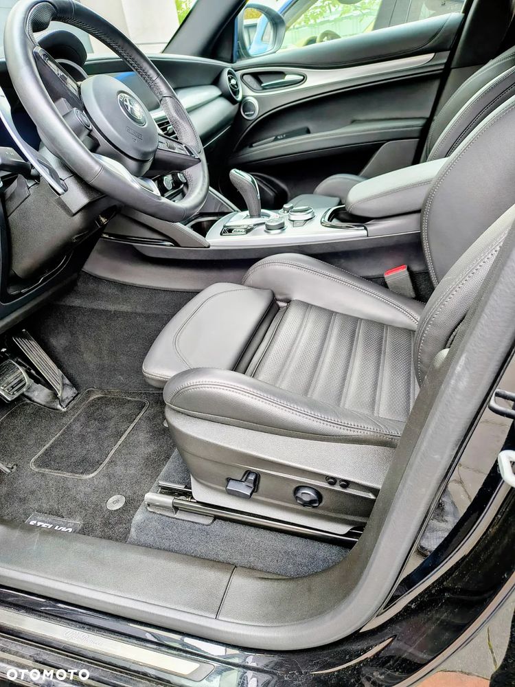 Alfa Romeo Stelvio 2.0 Turbo Veloce Q4 - 8