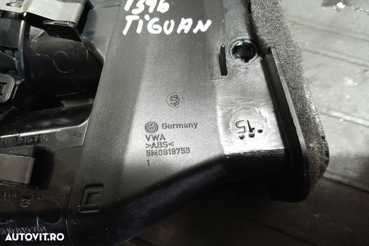 Grila ventilatie bord centru 5M0819759 5M0819759 Volkswagen VW Tiguan - 3