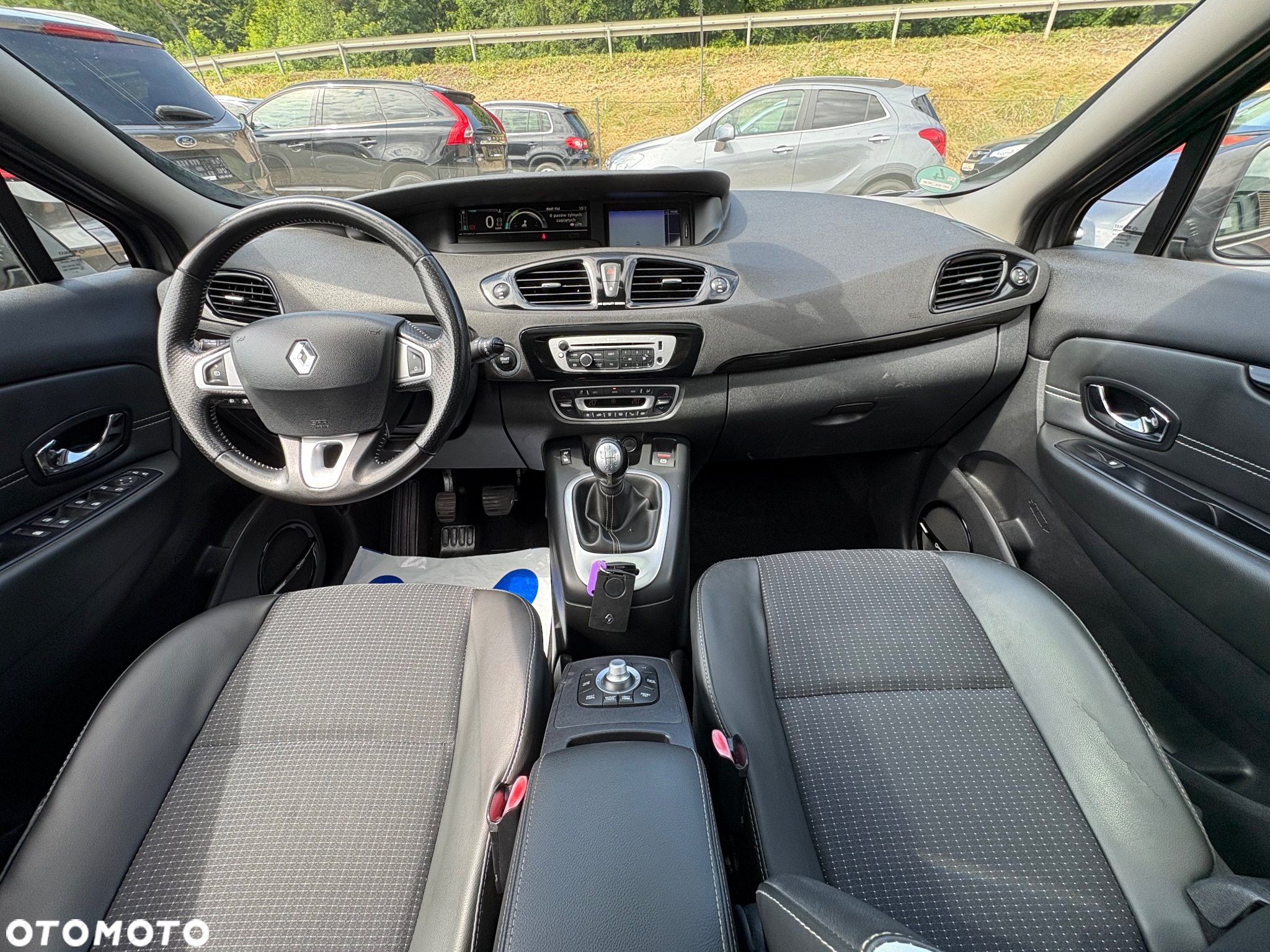 Renault Scenic TCe 130 Bose Edition - 22