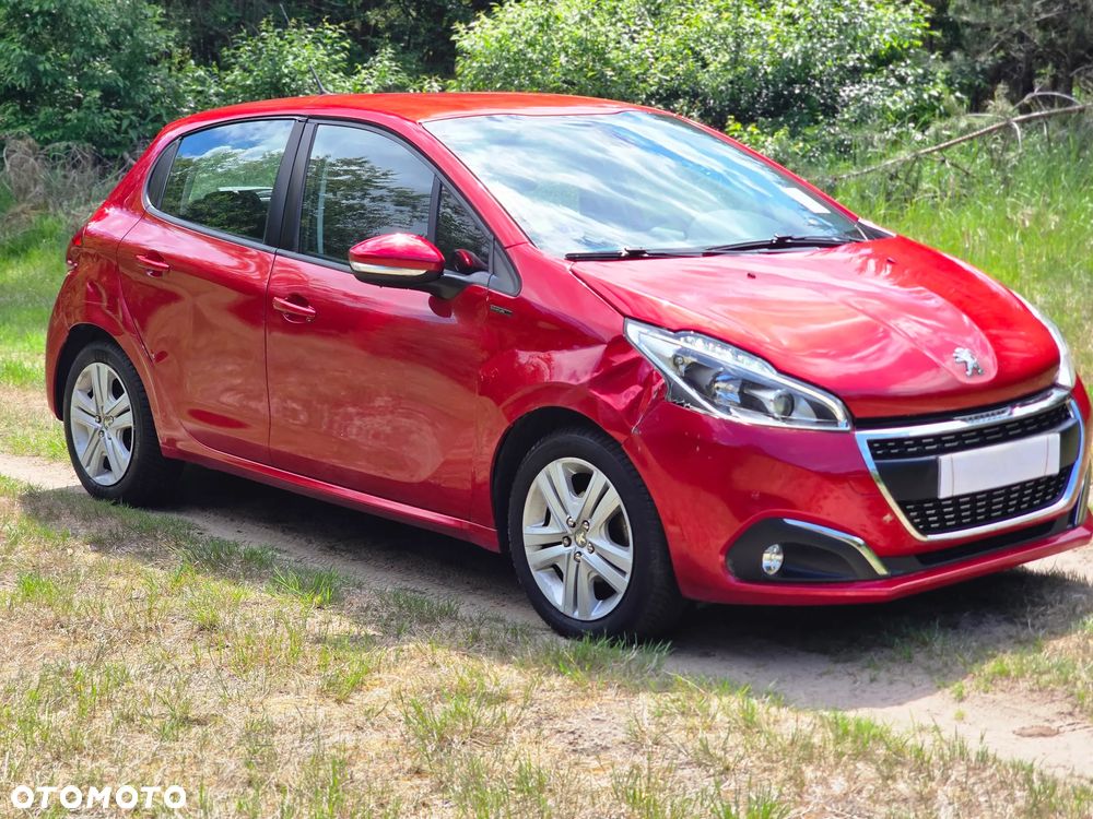 Peugeot 208 1.2 PureTech GPF Signature S&S - 5