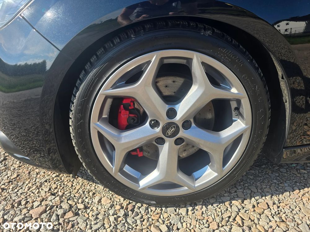 Ford Focus - 30