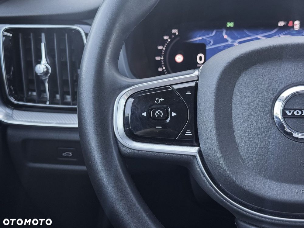 Volvo V60 Cross Country - 9