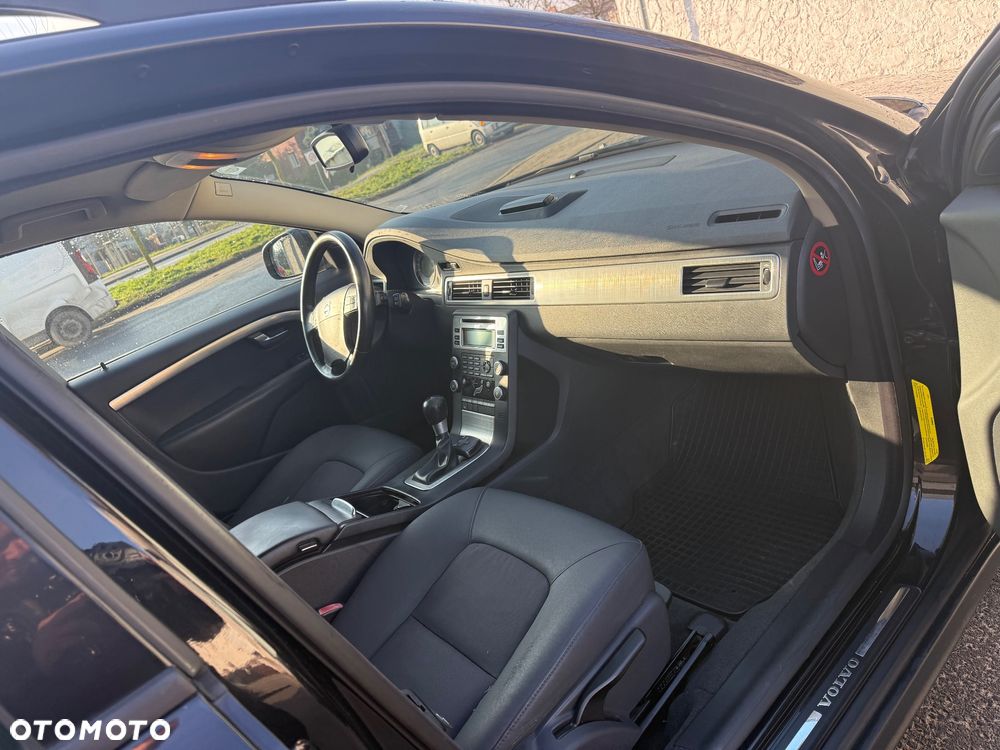 Volvo V70 2.0 Kinetic - 8