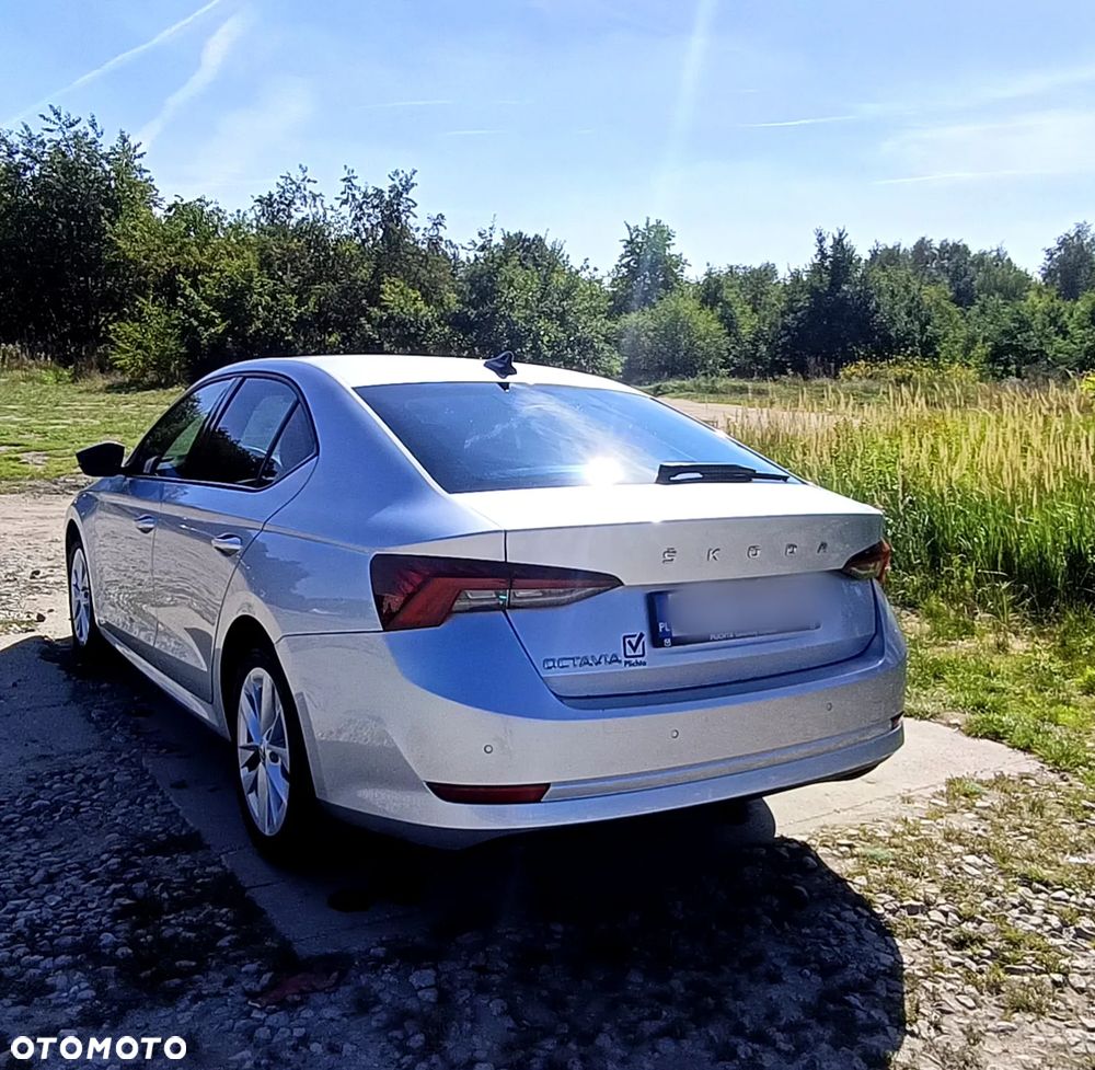 Skoda Octavia 1.5 TSI ACT Active - 3