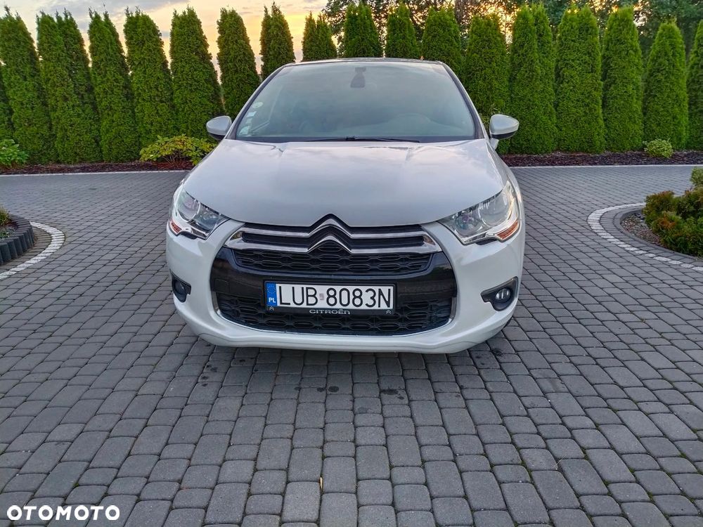 Citroën DS4 1.6 HDi SoChic - 6